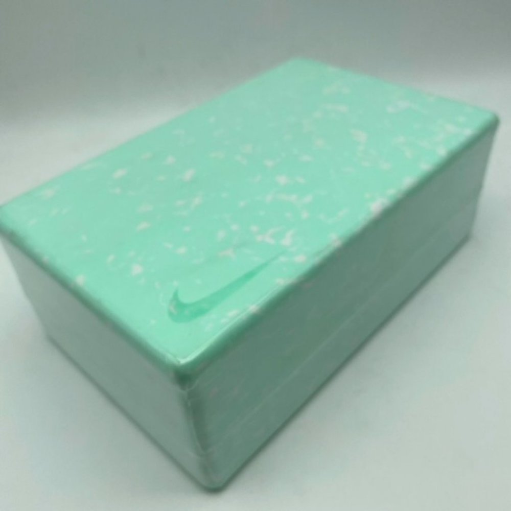 Nike flow Yoga Blocks brand new 9 x 5.7 x 3.4 inc